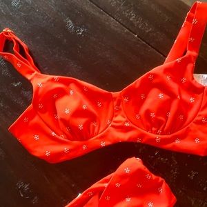 Kitty and Vibe - Sophia Underwire Top